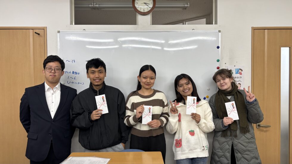 奨学金をもらいました。